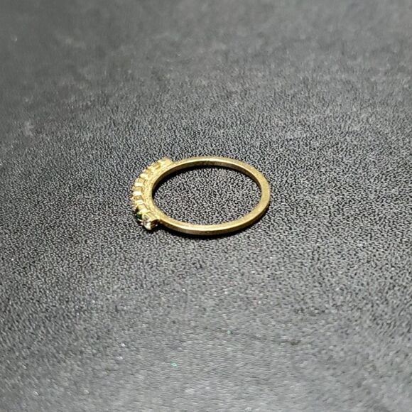 **Final Sale** Gold tone green and clear rhinestone ring size 6.75 - Picture 7 of 9